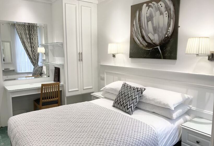 חדר סטנדרט, Dergvale