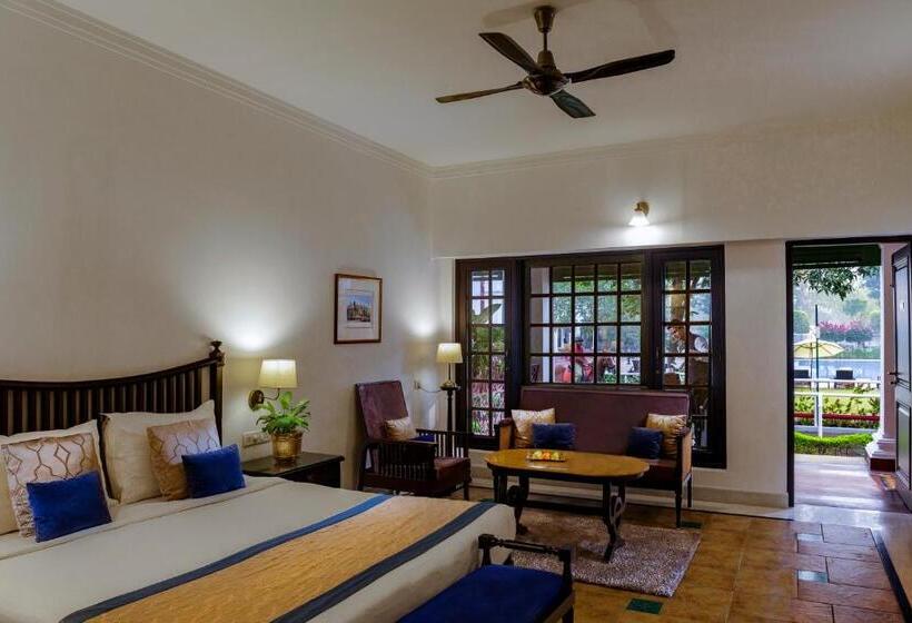 标准间, Jehan Numa Palace