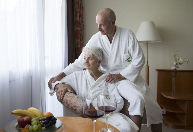 コンフォートルーム, Carbona Thermal Spa