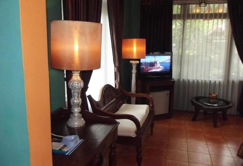 Standard Bungalow, Peneeda View Beach