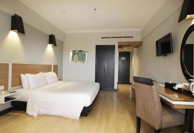 Номер Executive Кровать Кинг, Santika Premiere Jogja