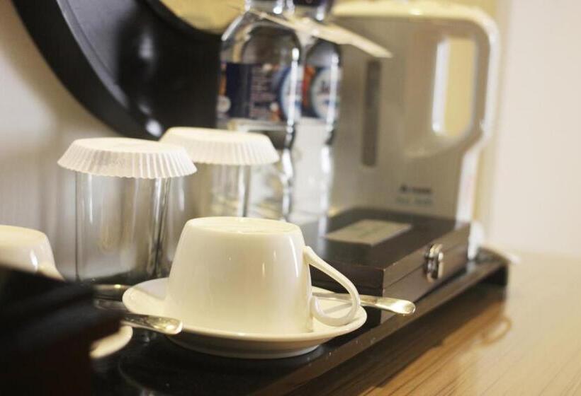 Номер Премиум, Santika Premiere Jogja