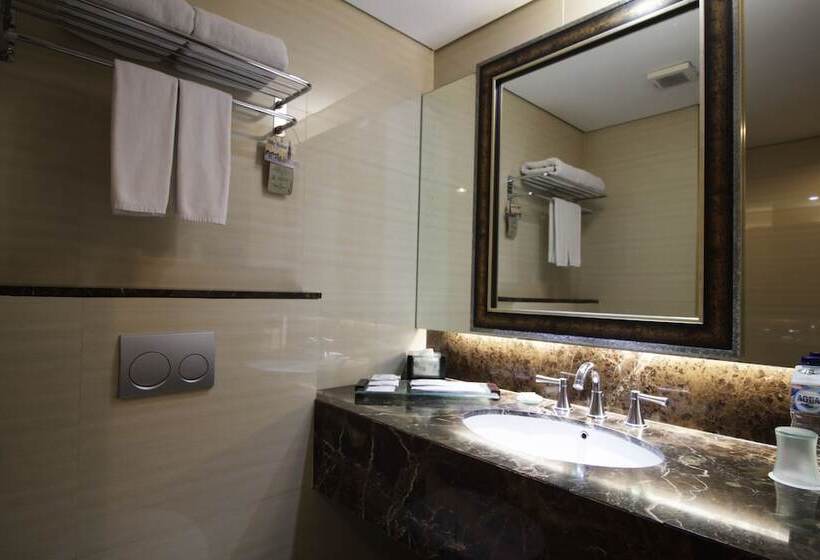 Номер Executive, Santika Premiere Jogja