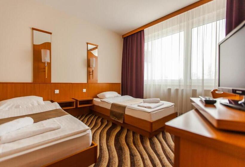 غرفة قياسية مزوَّدة بشُرفة, Premium Hotel Panoráma