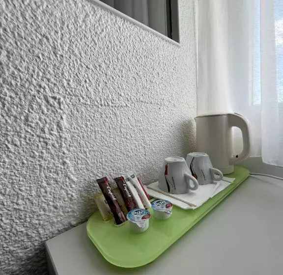 ダブルベッドスタンダードルーム, The Originals City, Hôtel Mâcon Nord