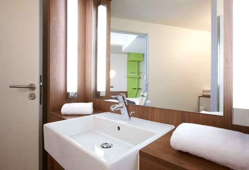 ダブルベッドスタンダードルーム, Campanile Marne La Vallée Chelles