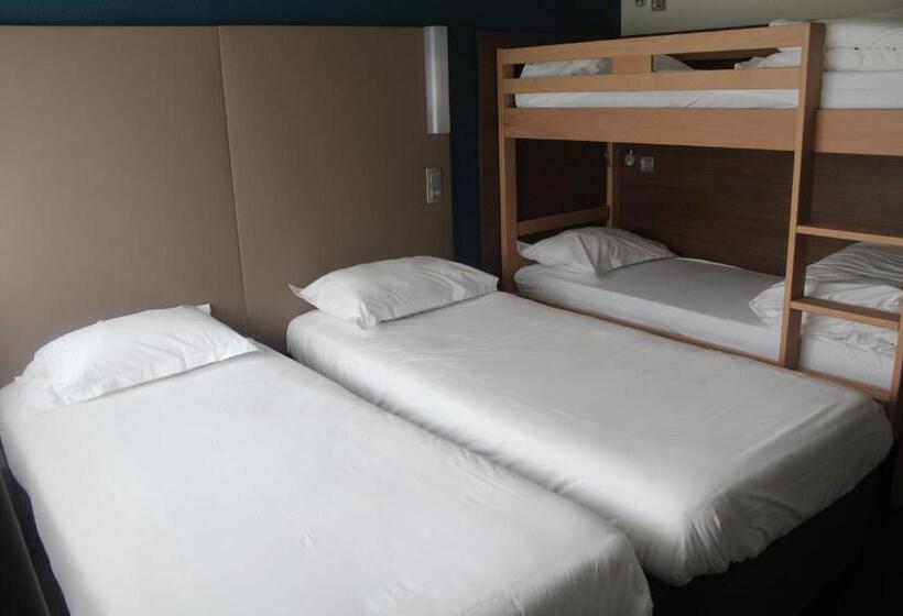 4인용 스탠다드 룸, Campanile Millau