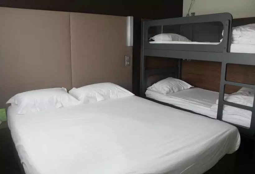 スタンダード４人部屋, Campanile Millau