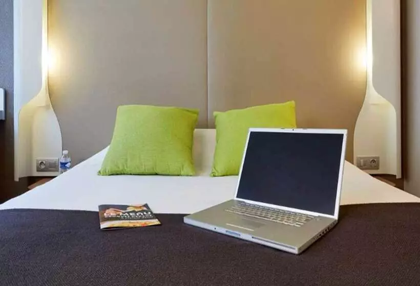 ダブルベッドスタンダードルーム, Campanile Nimes Centre  Mascarbonnel
