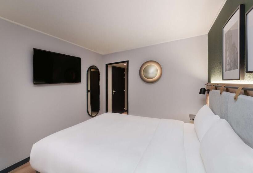 스탠다드 룸 더블 침대, Campanile Nimes Centre  Mascarbonnel