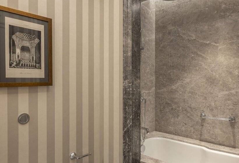 Standard Room, çırağan Palace Kempinski Istanbul