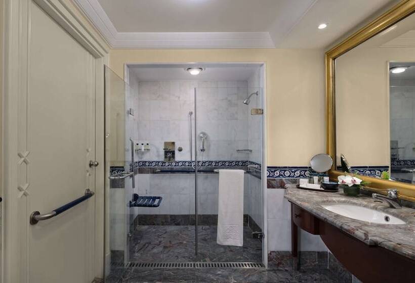 Standard Room, çırağan Palace Kempinski Istanbul