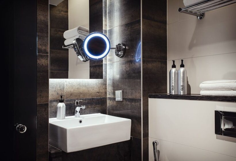 컴포트 룸, Glo Hotel Art