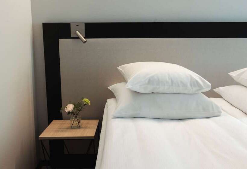 컴포트 룸, Glo Hotel Art