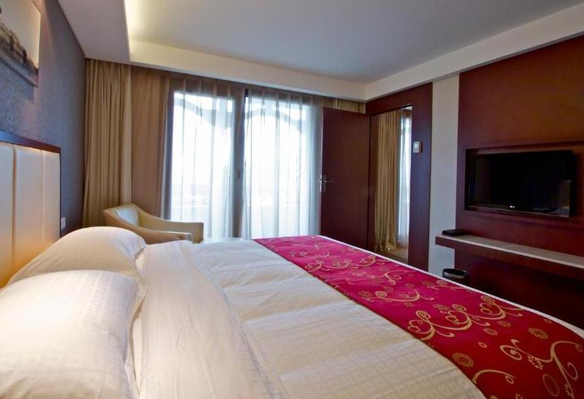 غرفة قياسية, Huatian Chinagora