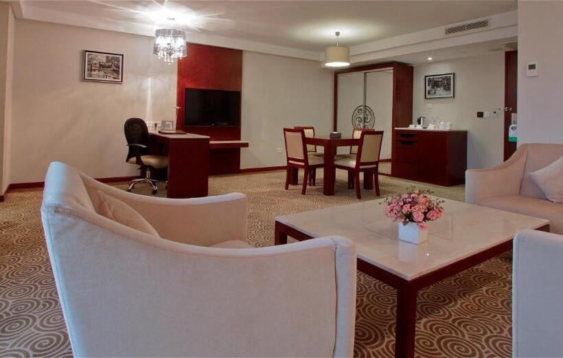 수피리어 스위트, Huatian Chinagora