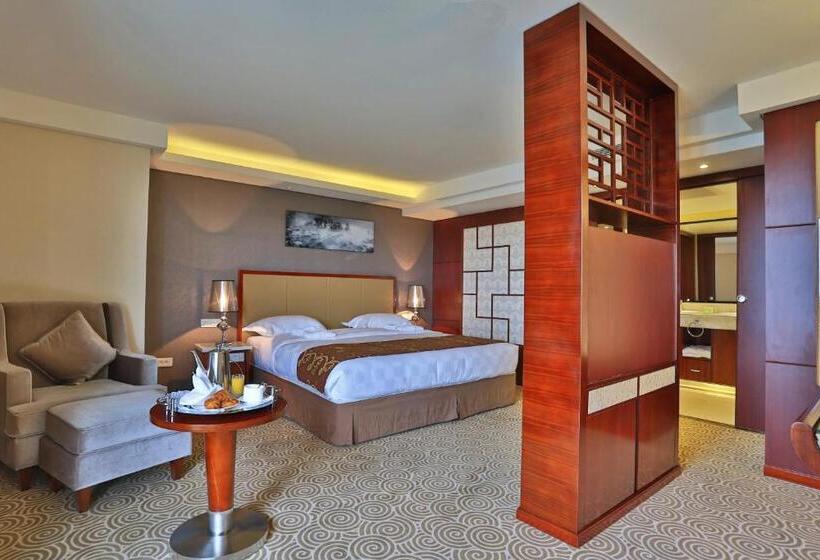 جناح سوبيريور, Huatian Chinagora