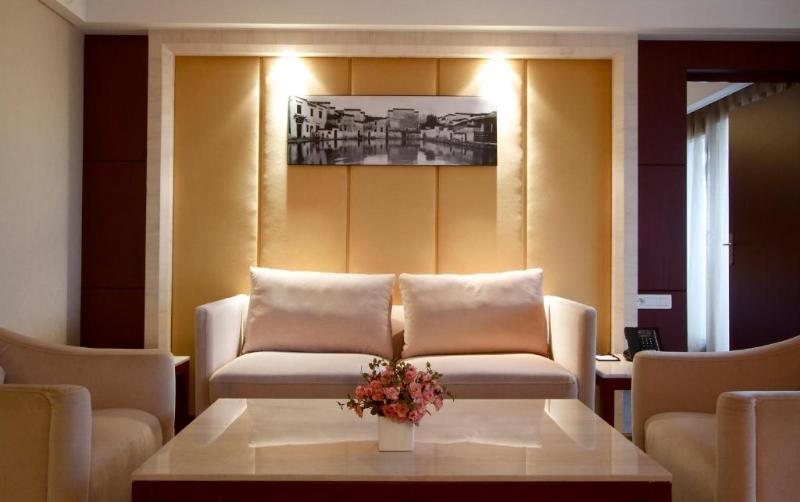 جناح سوبيريور, Huatian Chinagora