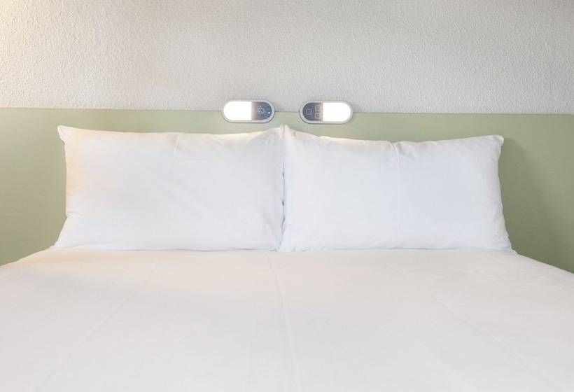 Номер Стандарт, Ibis Budget Goussainville Charles De Gaulle