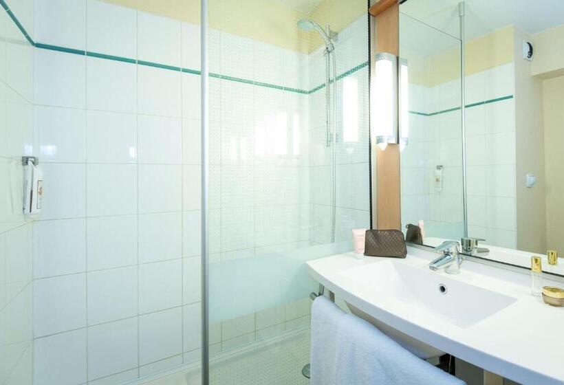 Номер Стандарт, Ibis Marseille Timone