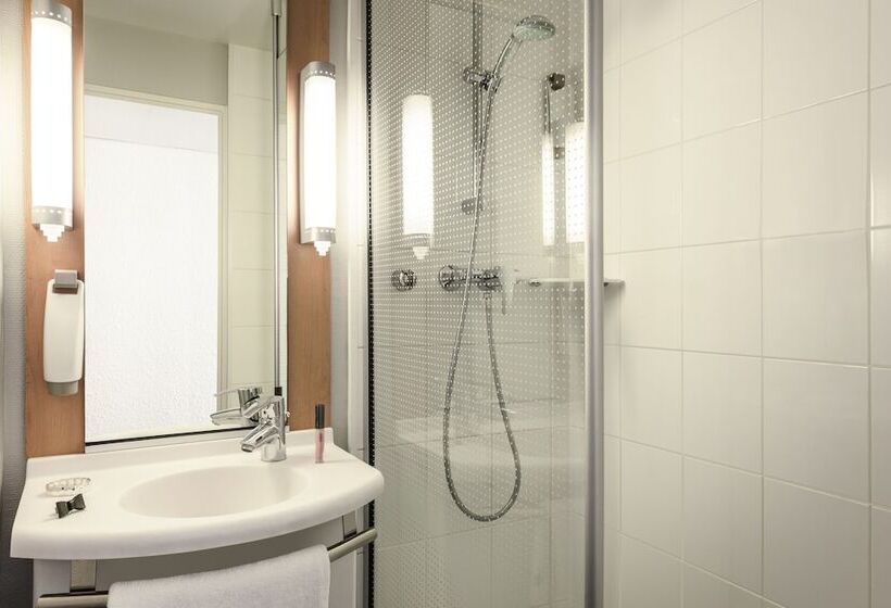 Номер Стандарт Двуспальная Кровать, Ibis Versailles Chateau