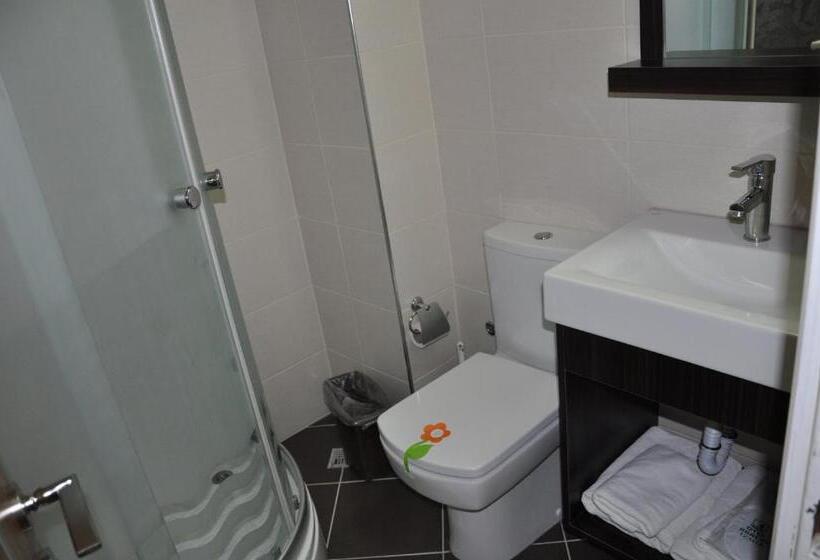 اتاق استاندارد سه نفره, Kabacam