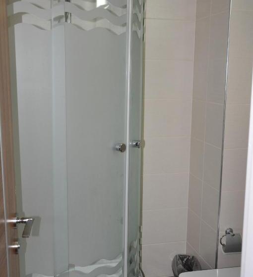 Quarto Estandar Individual, Kabacam