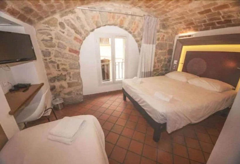 اتاق استاندارد سه نفره, Kalliste