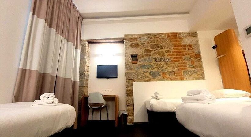 اتاق استاندارد سه نفره, Kalliste