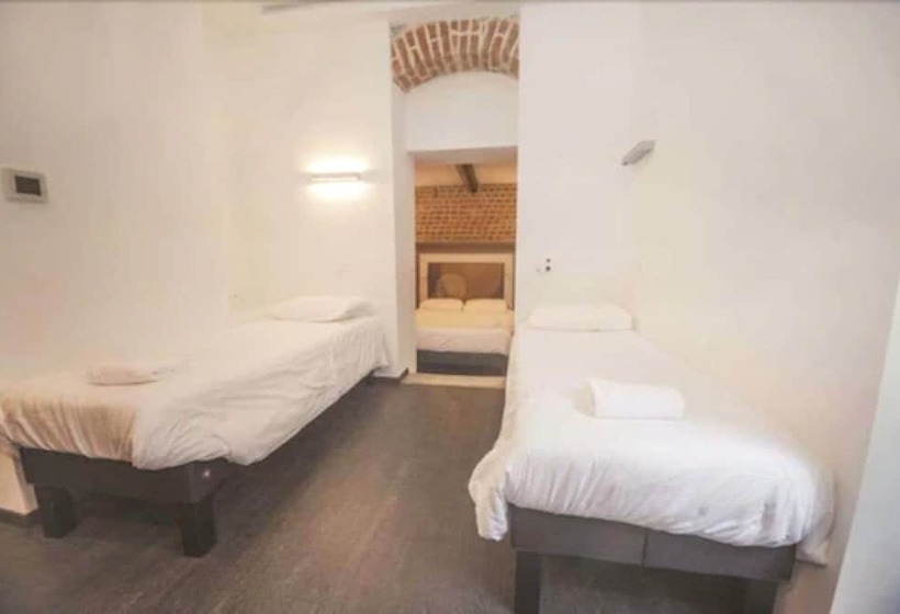 اتاق استاندارد چهار تخته, Kalliste