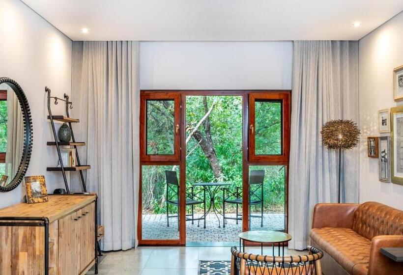 Номер Deluxe, Kruger Gate