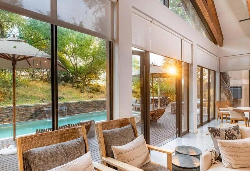 Люкс, Kruger Gate