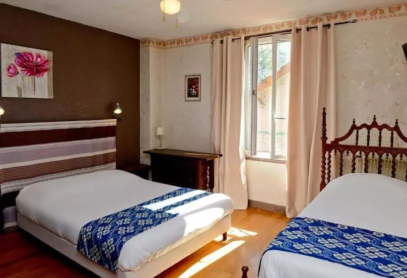 スタンダードトリプルルーム, Logis Hostellerie Du Neez