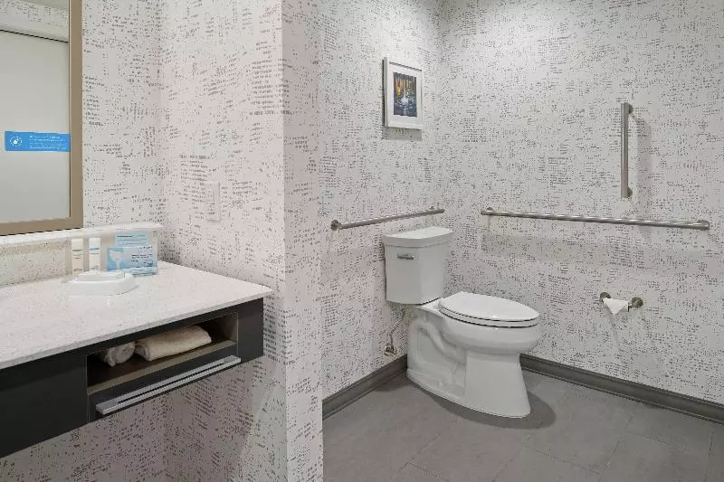 اتاق کلاسیک, Mercure Cergypontoise Centre