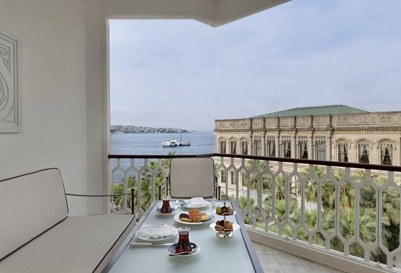 Standard Room with Views, Çırağan Palace Kempinski Istanbul