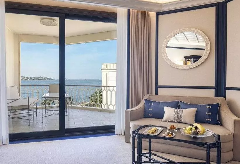 Standard Room with Views, Çırağan Palace Kempinski Istanbul