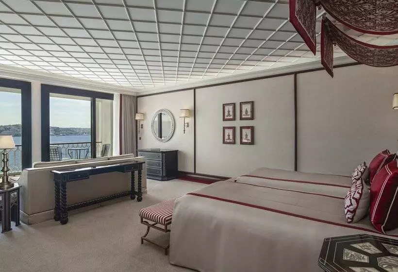 Deluxe Room with Views, Çırağan Palace Kempinski Istanbul