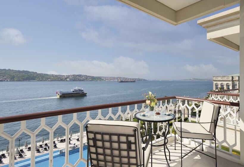 Deluxe Room King Bed & Views, Çırağan Palace Kempinski Istanbul