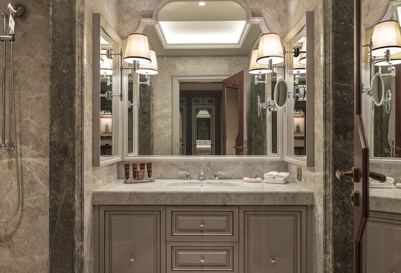 اتاق لوکس با چشم‌انداز, Çırağan Palace Kempinski Istanbul