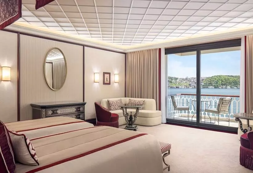 Deluxe Room with Views, Çırağan Palace Kempinski Istanbul