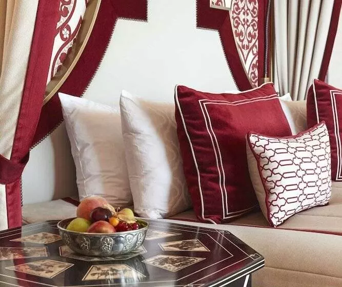 Deluxe Suite, Çırağan Palace Kempinski Istanbul