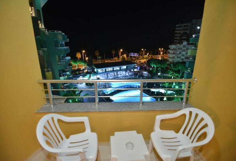 标准间, Senza Grand Santana