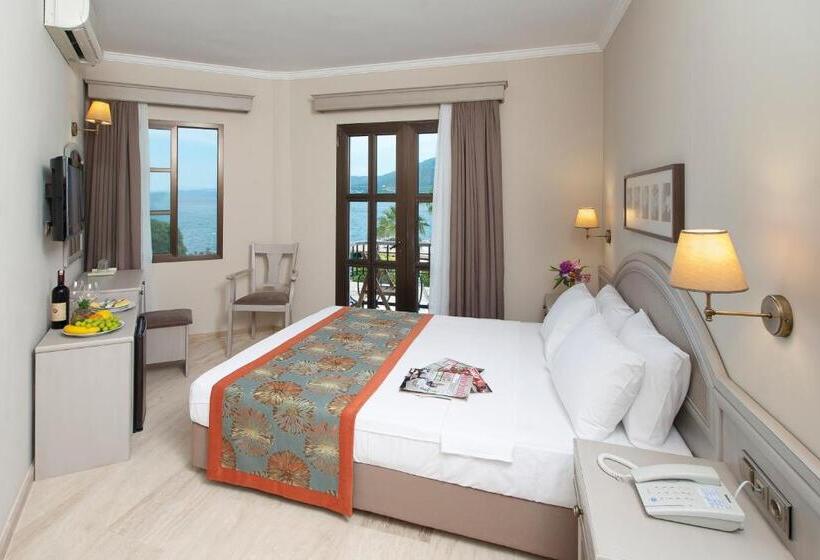 Четырехместный Номер Стандарт Вид на Море, Torbahan