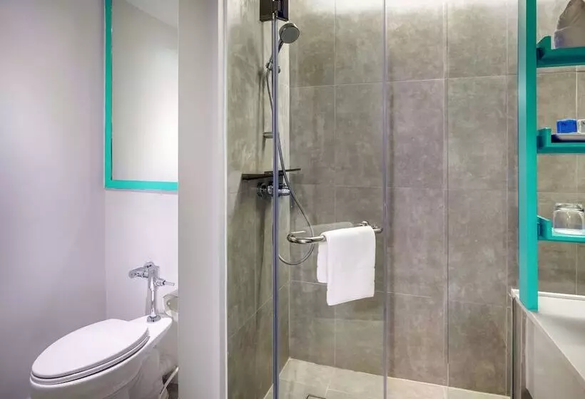 اتاق لوکس با چشم‌انداز باغ, Novotel Rayong Rim Pae Resort