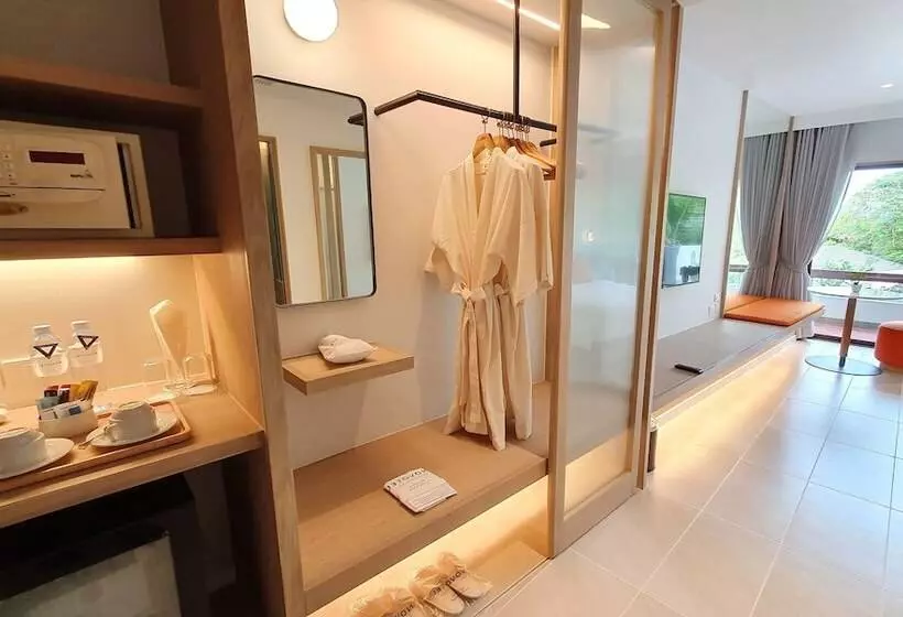 اتاق پریمیوم با چشم‌انداز باغ, Novotel Rayong Rim Pae Resort