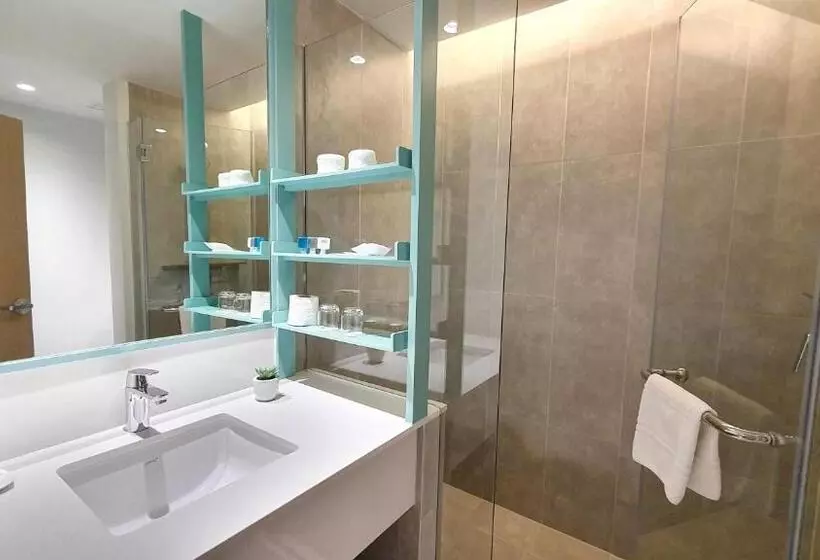 اتاق پریمیوم با چشم‌انداز باغ, Novotel Rayong Rim Pae Resort