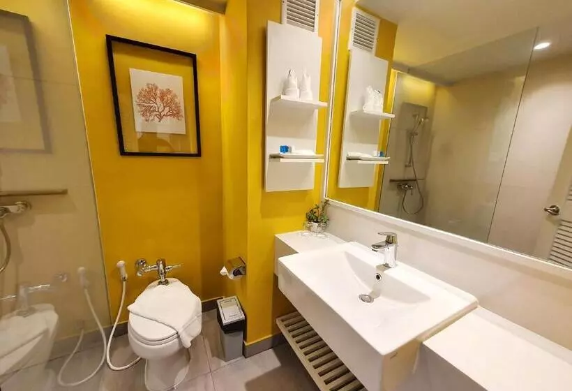 اتاق لوکس با چشم‌انداز باغ, Novotel Rayong Rim Pae Resort