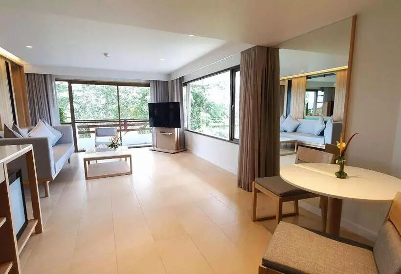 سوییت سوپریور, Novotel Rayong Rim Pae Resort