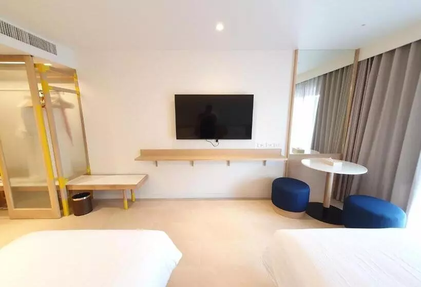 اتاق لوکس با چشم‌انداز باغ, Novotel Rayong Rim Pae Resort