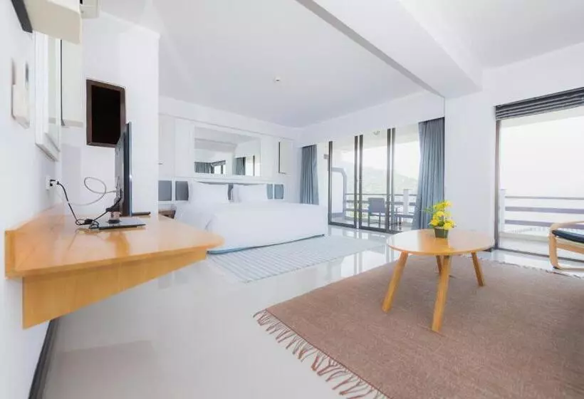 سوئیت پریمیوم با چشم‌انداز دریا, Rayong Resort Hotel